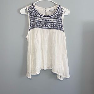 Tank top with design on top